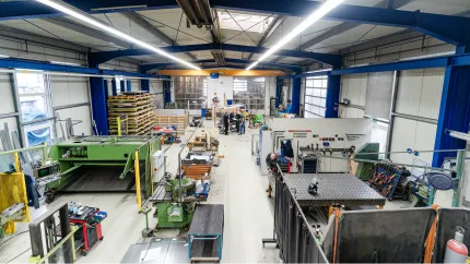Fertigungshalle edel Energietechnik